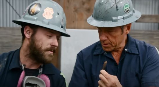Mike Rowe learning about carbon on a recent episode of Dirty Jobs.
