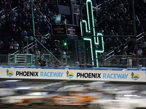 Une vue générale de la course lors de la NASCAR Craftsman Truck Series Craftsman 150 au Phoenix Raceway le 3 novembre 2023 à Avondale, en Arizona.