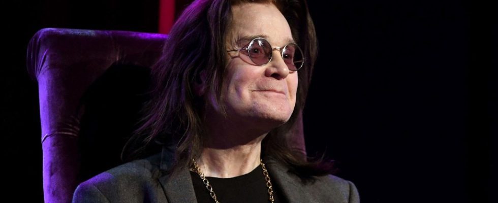 Ozzy Osbourne dit qu'il espère donner un dernier spectacle au milieu des problèmes de santé : "Je mourrai en homme heureux"