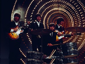 Les Beatles se produisent dans l'émission de télévision de la BBC 