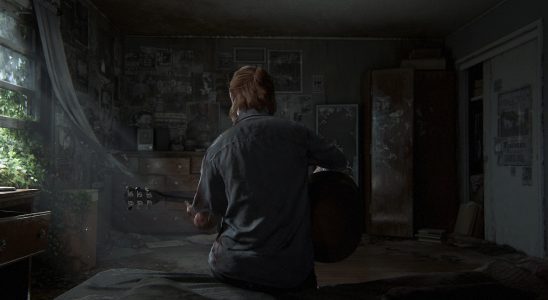 The Last of Us Part 2: Ellie playing guitar with he rback to the camera.