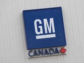 Signalisation à l'usine General Motors à Oshawa, en Ontario.