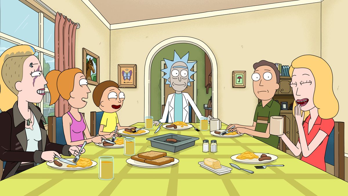 (De gauche à droite) Space Beth, Summer, Morty, Rick, Jerry et Beth Smith assis à une table en riant et souriant dans Rick et Morty.
