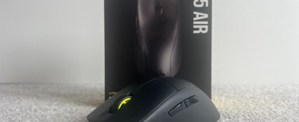 Test du Corsair M75 Air – la souris dont vous avez besoin pour les jeux esports d'embrayage