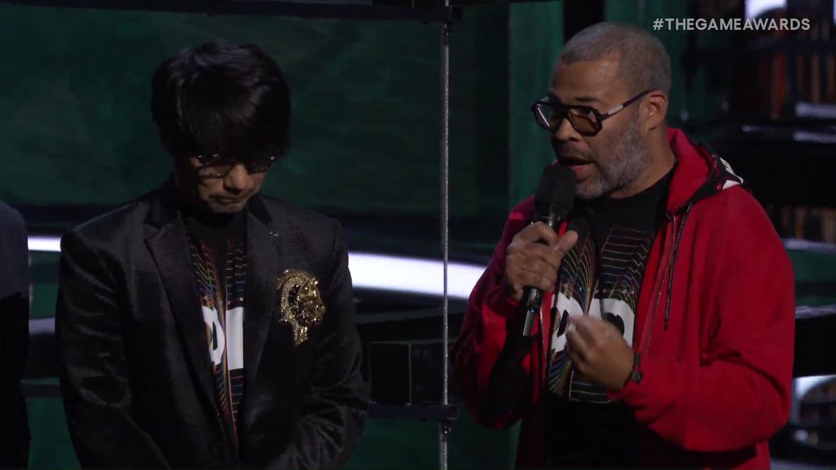 Hideo Kojima et Jordan Peele sur scène aux Game Awards 2023