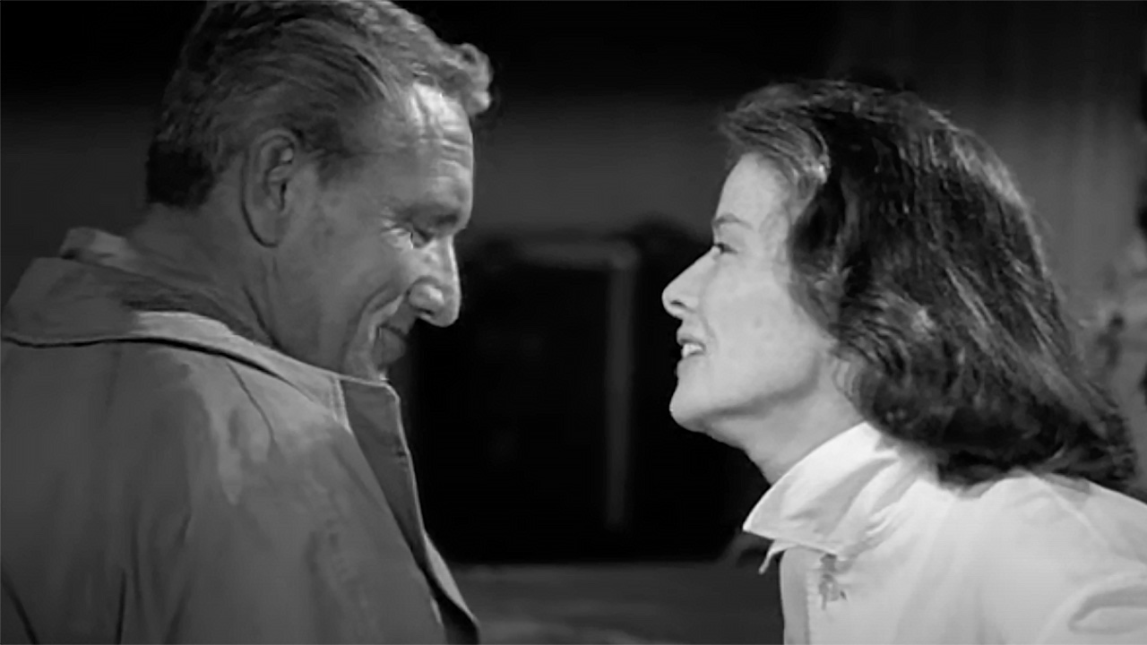 Katherine Hepburn et Spencer Tracy dans une scène de Pat et Mike