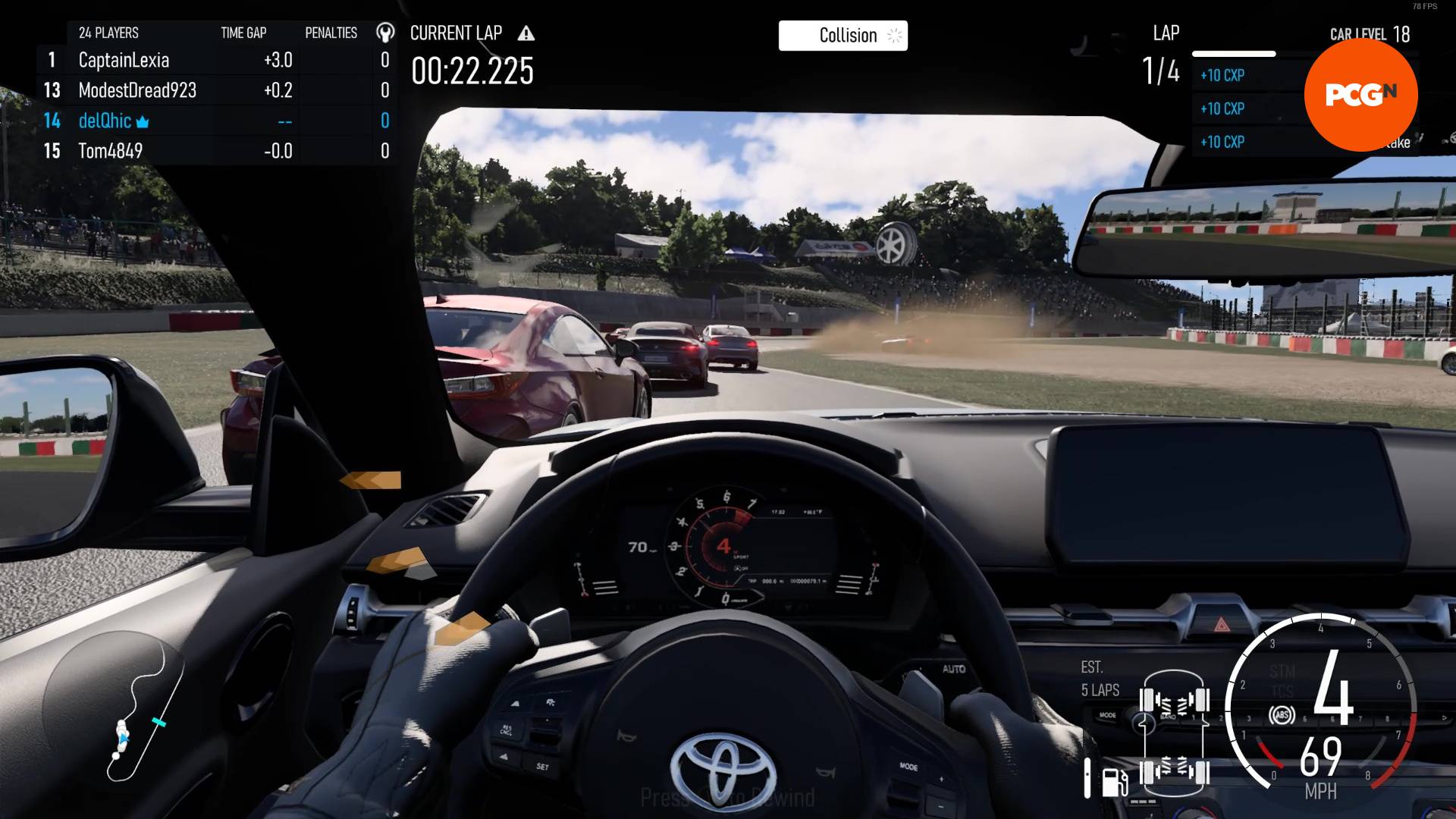 Revue de Forza Horizon : Conduire au volant contre l'IA, où l'IA a déraillé dans le bac à sable autour de Suzuka au Japon.