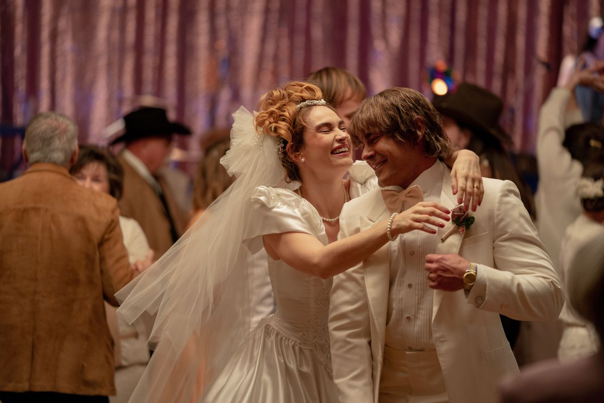 Zac Efron et Lily James dansent lors d'un mariage dans The Iron Claw