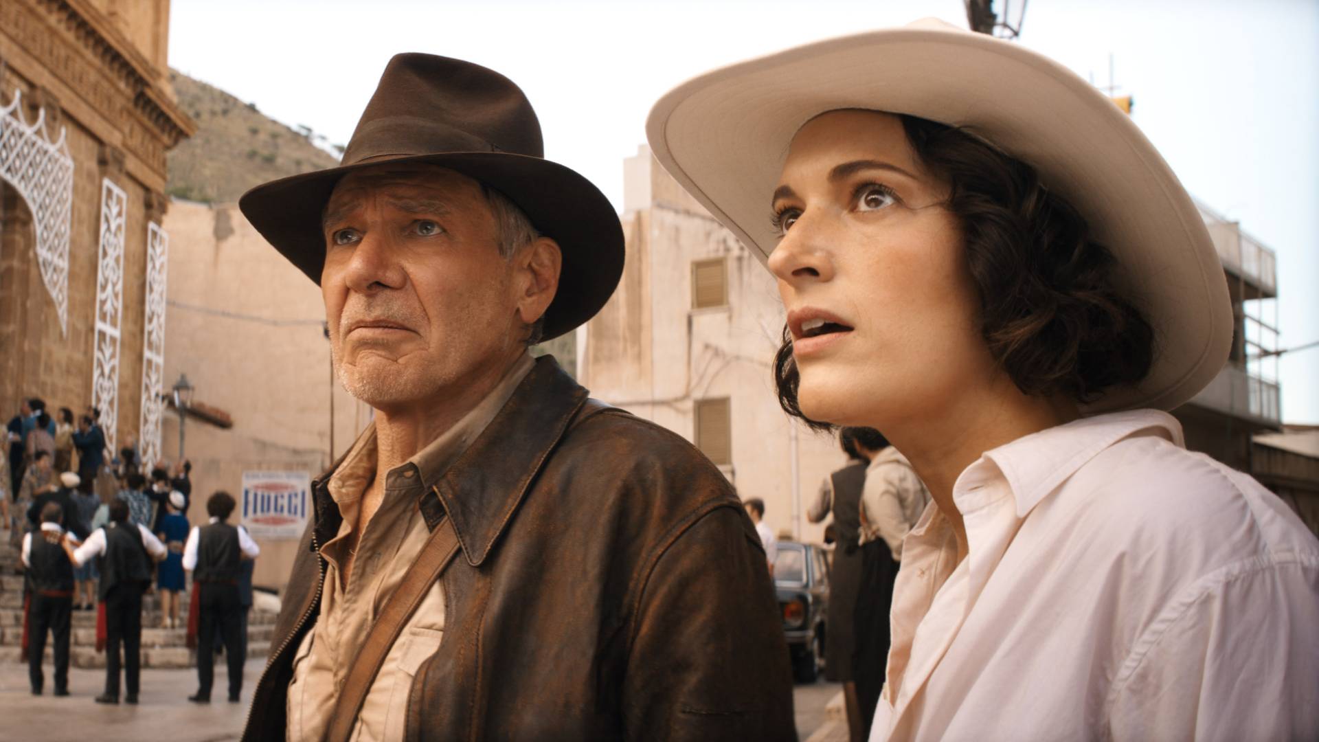 Harrison Ford et Phoebe Waller-Bridge dans Indiana Jones et le cadran du destin