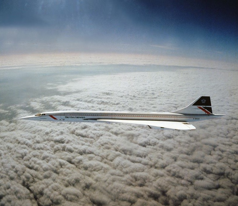 C'est la seule photo jamais prise d'un Concorde à des vitesses supersoniques.  Le Concorde a dû en effet ralentir de Mach 2 à Mach 1,5 pour qu'un avion de la RAF (avec un photographe à bord) puisse le rattraper en vol.
