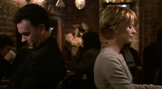 Tom Hanks and Meg Ryan ignore one another at dinner in You