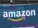Une association représentant 97 000 petites entreprises du Canada demande au gouvernement fédéral de réglementer Amazon.com Inc., qu'elle décrit comme un défi pour ses membres de rivaliser.  Le logo Amazon est photographié au salon Vivatech à Paris, le 15 juin 2023.