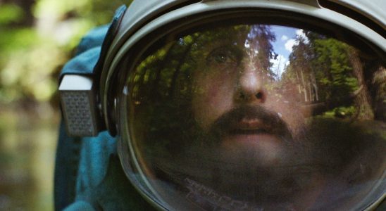 Adam Sandler est un astronaute à la dérive dans le premier teaser de Netflix pour Spaceman