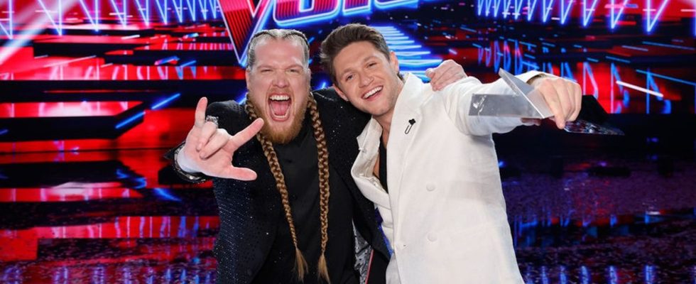 Huntley and Niall Horan celebrating their win on The Voice