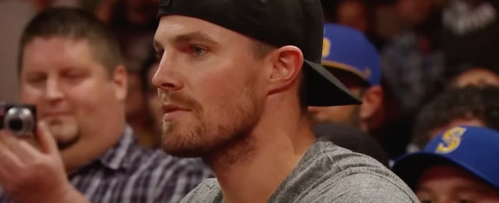 Stephen Amell being taunted by Stardust on Monday Night Raw
