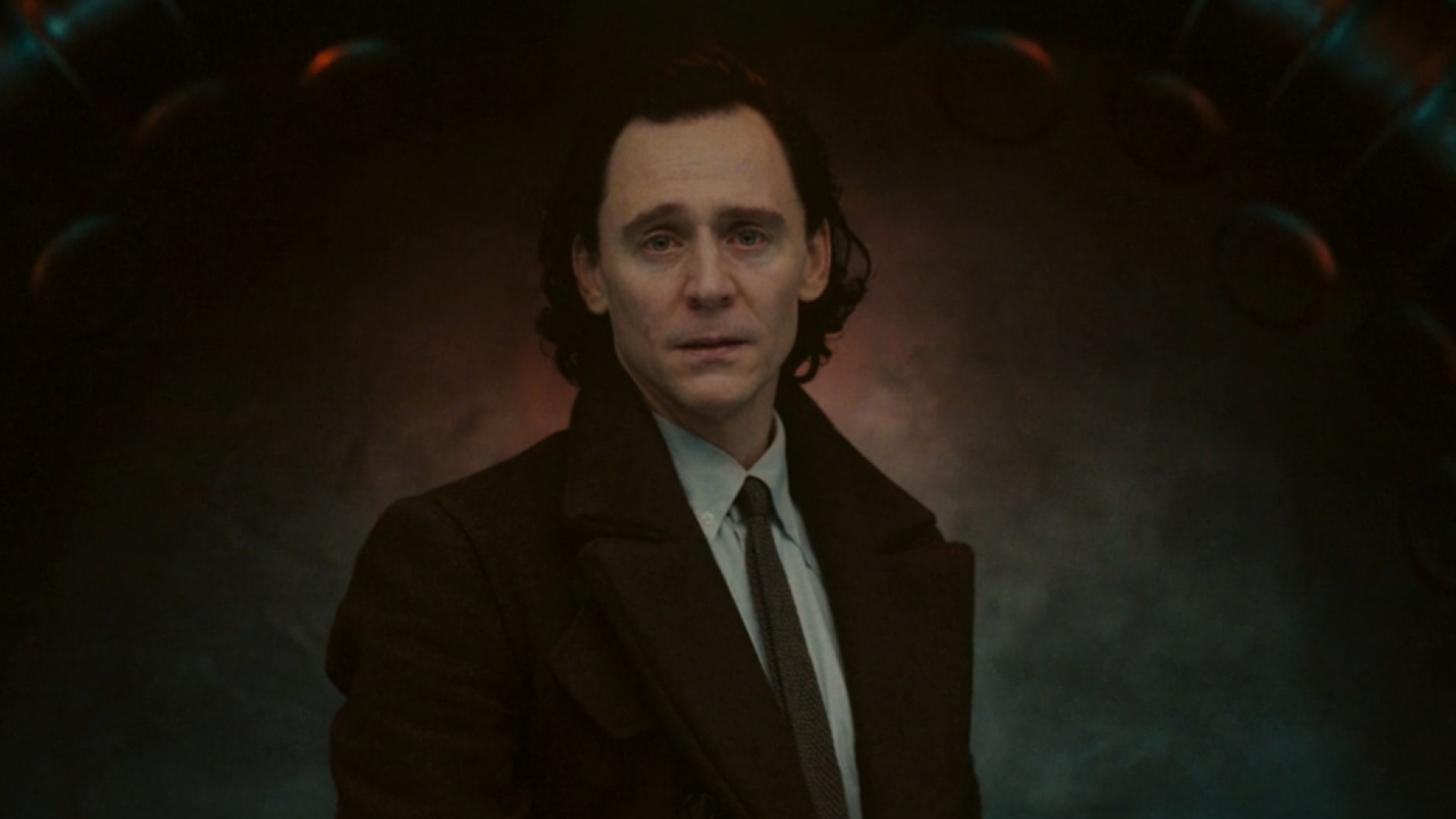 Tom Hiddleston dans le rôle de Loki dans la saison 2 de Loki