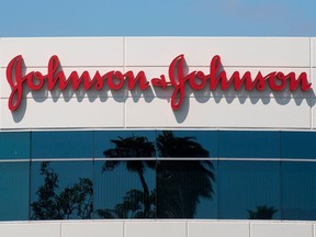Johnson and Johnson a récemment prolongé son congé de deuil, dans le cadre d'un changement plus large des entreprises américaines vers plus de flexibilité.