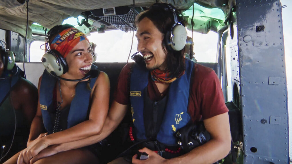 Dee et Austin en hélicoptère dans « Survivor » saison 45, épisode 12