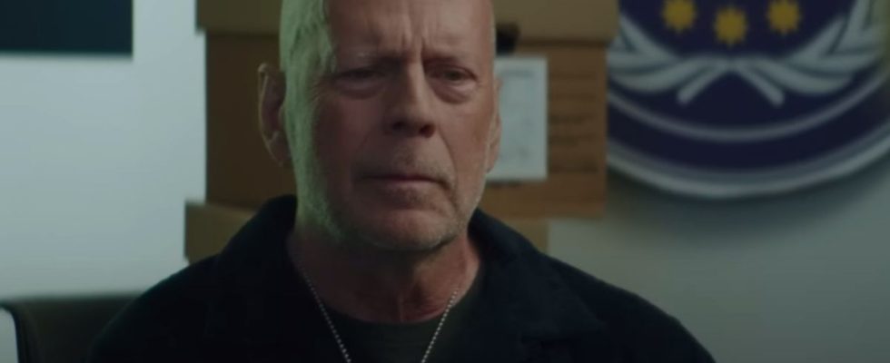 Bruce Willis in Detective Knight: Independence