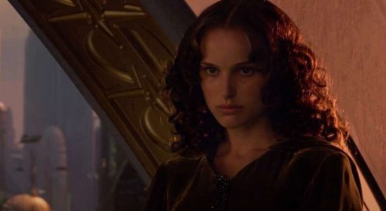 Natalie Portman se souvient que le roi Charles lui avait demandé si elle était dans les films Star Wars originaux