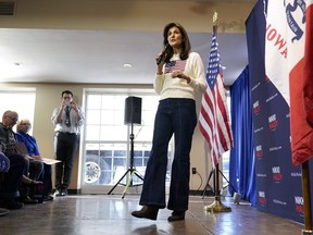 La candidate républicaine à la présidentielle Nikki Haley s'exprime lors d'une assemblée publique, le lundi 18 décembre 2023, au Nevada, dans l'Iowa.