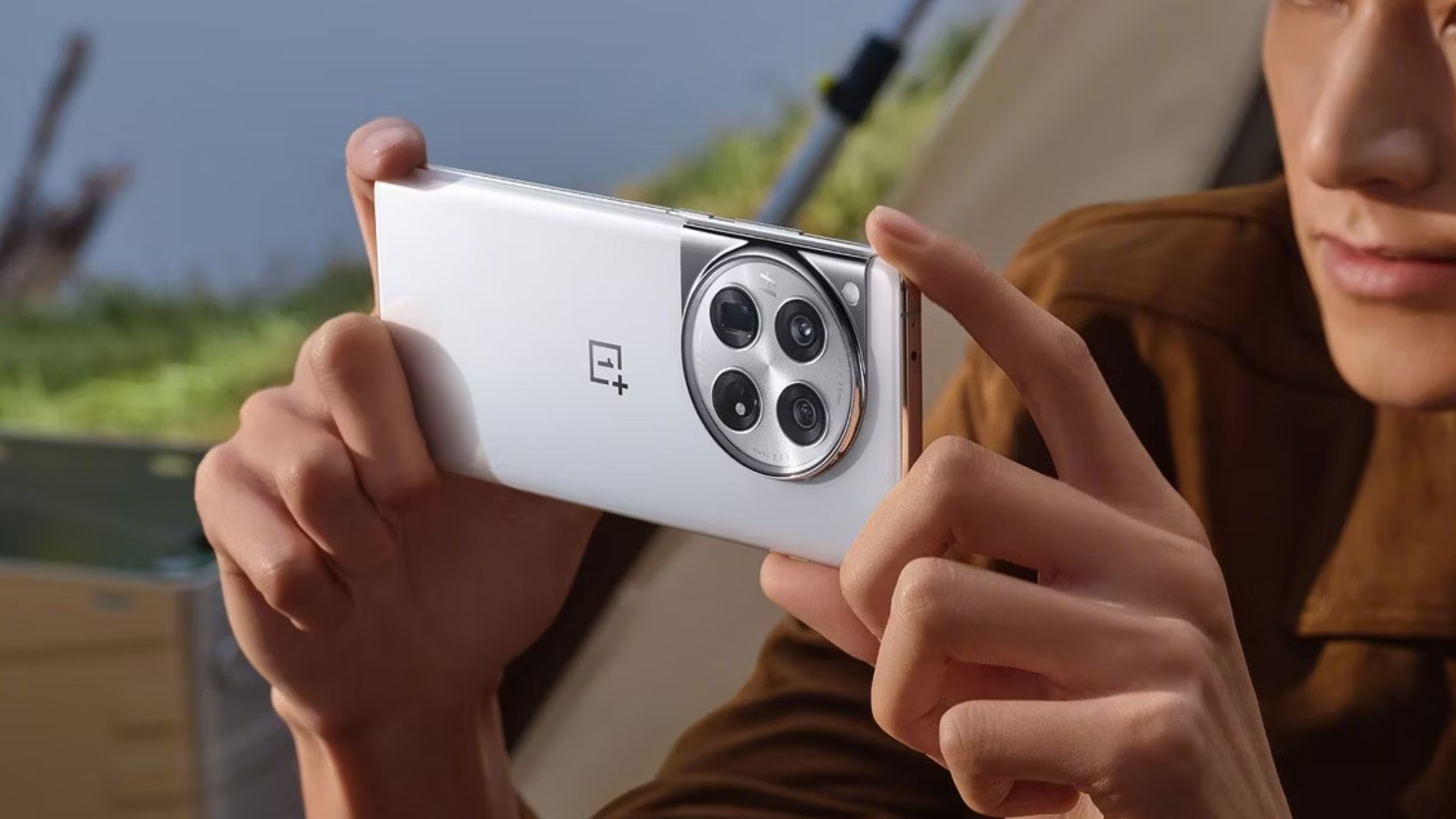 appareil photo OnePlus 12 en cours d'utilisation