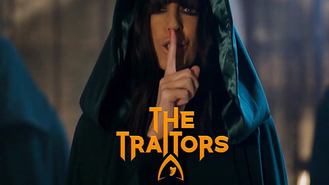 Claudia Winkleman, animatrice de The Traitors UK dans le teaser de la saison 2