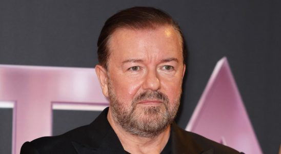 Ricky Gervais dit que les critiques sont « faussement » offensées après qu'une pétition demande à Netflix de supprimer le matériel du nouveau spécial « Armageddon »