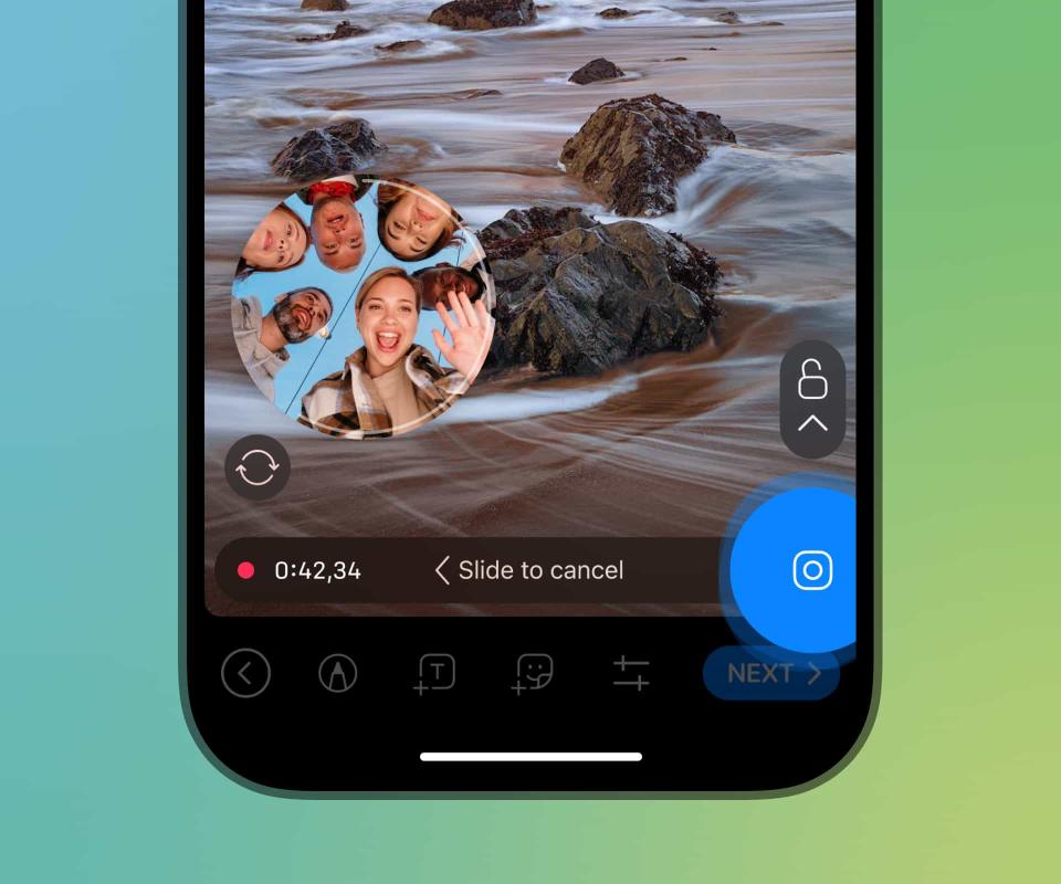 Une icône circulaire montre un groupe d’amis regardant vers le bas et saluant l’objectif d’un appareil photo.  L'image est superposée au sommet d'une plage venteuse dans une application mobile.  Lecture de texte 