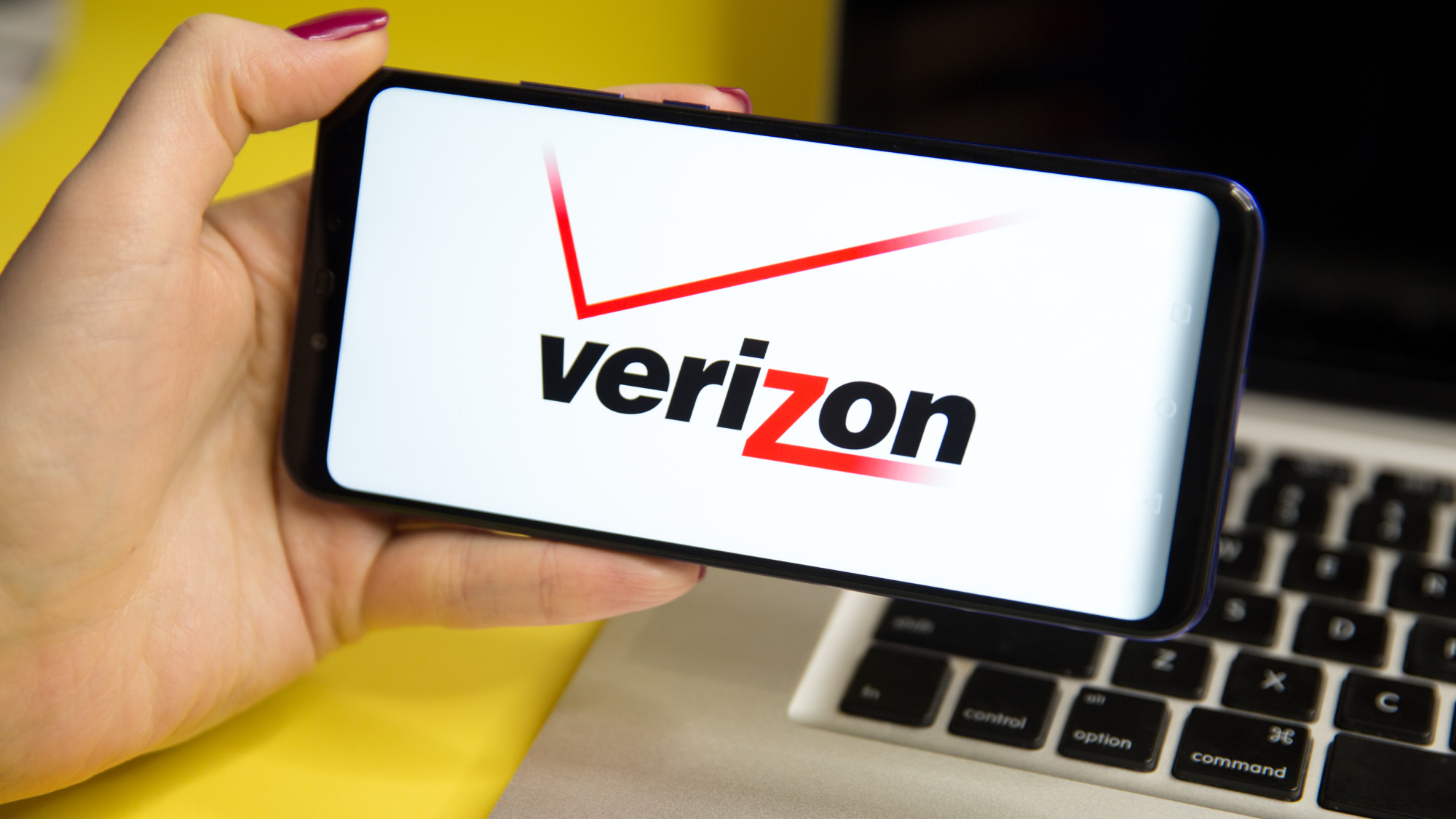 Logo Verizon sur smartphone
