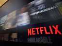 Netflix a réaffirmé sa domination dans le secteur du streaming, laissant ses rivaux chercher des moyens d'endiguer des milliards de pertes.