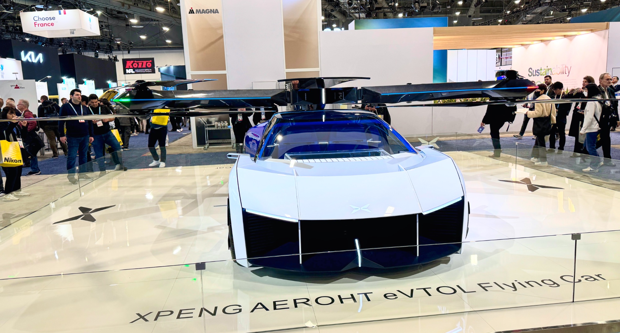 XPeng Aeroht eVTOL Flying Car avant