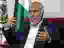 Ghazi Hamad, membre du bureau politique décisionnel du Hamas, a remercié le Canada, l'Australie et la Nouvelle-Zélande d'avoir demandé à Israël de mettre fin à ses bombardements sur Gaza, sans mentionner qu'il a appelé le Hamas à cesser d'utiliser les Palestiniens comme boucliers humains.
