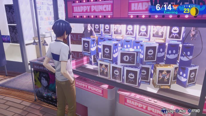 Image de Persona 3 Reload montrant Makoto jouant à un jeu de grue d'arcade.