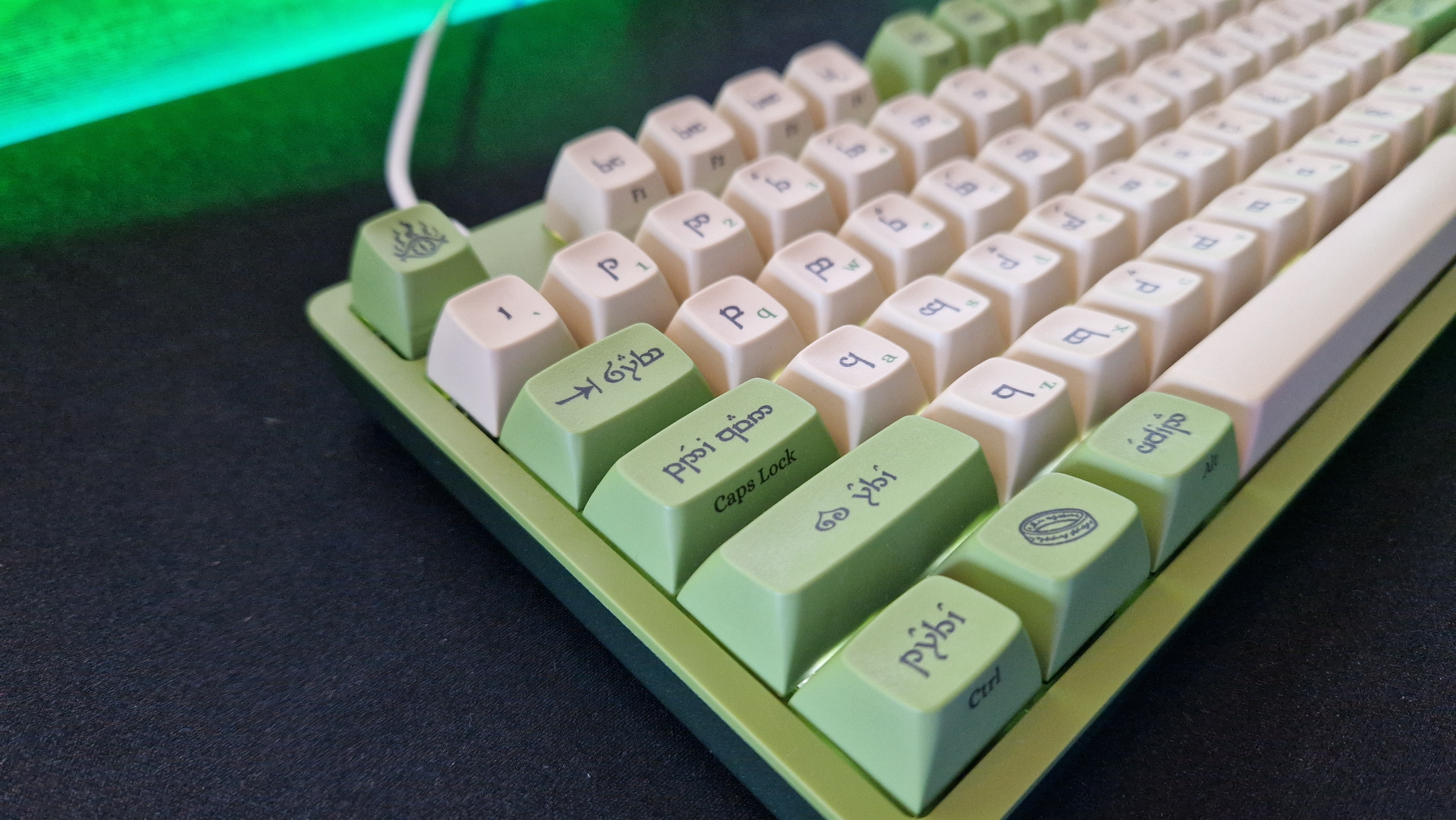 Drop + LOTR Elvish Keyboard côté gauche