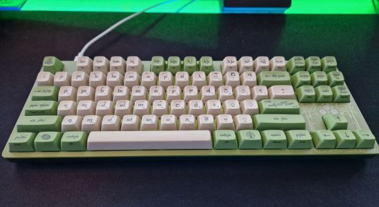 Drop + LOTR Elvish Keyboard review image of the whole keyboard