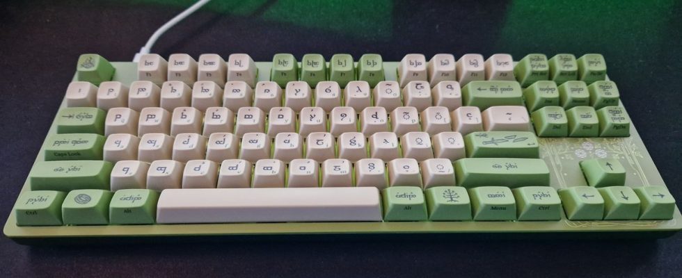 Drop + LOTR Elvish Keyboard review image of the whole keyboard