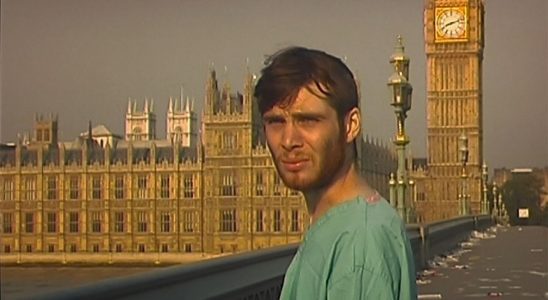 Cillian Murphy stands in front of a desolate London in 28 Days Later.