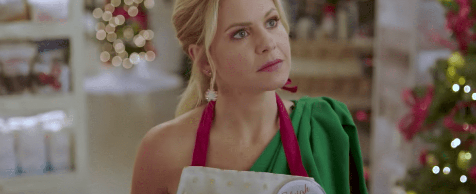 Candace Cameron Bure in A Christmas Contest screenshot