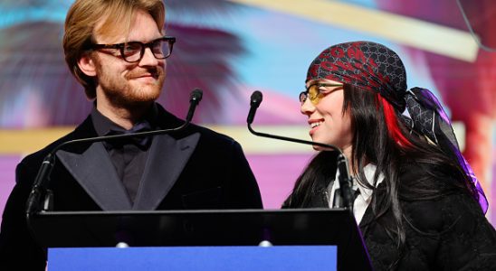 PALM SPRINGS, CALIFORNIA - JANUARY 04: (L-R) FINNEAS and Billie Eilish accept the Chairman’s Award for "Barbie" onstage during the 35th Annual Palm Springs International Film Awards at Palm Springs Convention Center on January 04, 2024 in Palm Springs, California. (Photo by Matt Winkelmeyer/Getty Images for Palm Springs International Film Society)