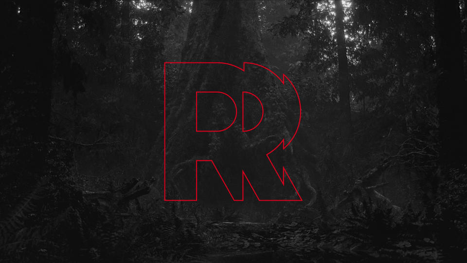 Logo de Remedy : un R partiellement décalé, entouré de rouge, devant une forêt sombre et inquiétante.