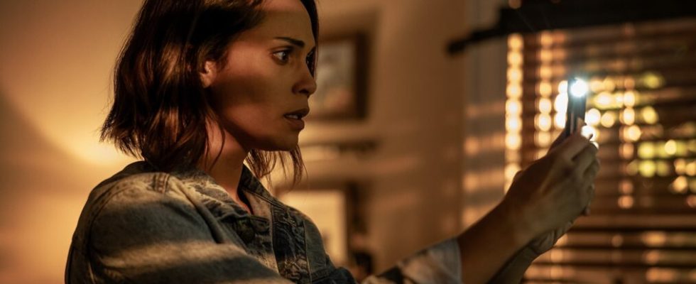 Monica Raymund as Jackie Quinones in