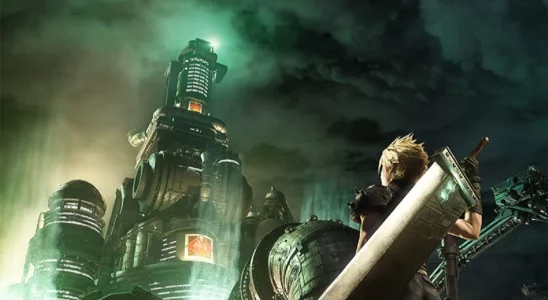 Cloud in front of Shinra Building Square Enix