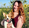 ASSASSINÉ : Betty Bowman et son chien.  Elle a été assassinée en août.  FACEBOOK