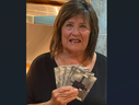 Judy Ham a reçu ce qui semblait être le cadeau de retraite parfait après une merveilleuse carrière de 50 ans en tant qu'assistante immobilière dans un cabinet d'avocats, mais a découvert que ses 2 500 $ en cartes-cadeaux scellées ne valaient rien.