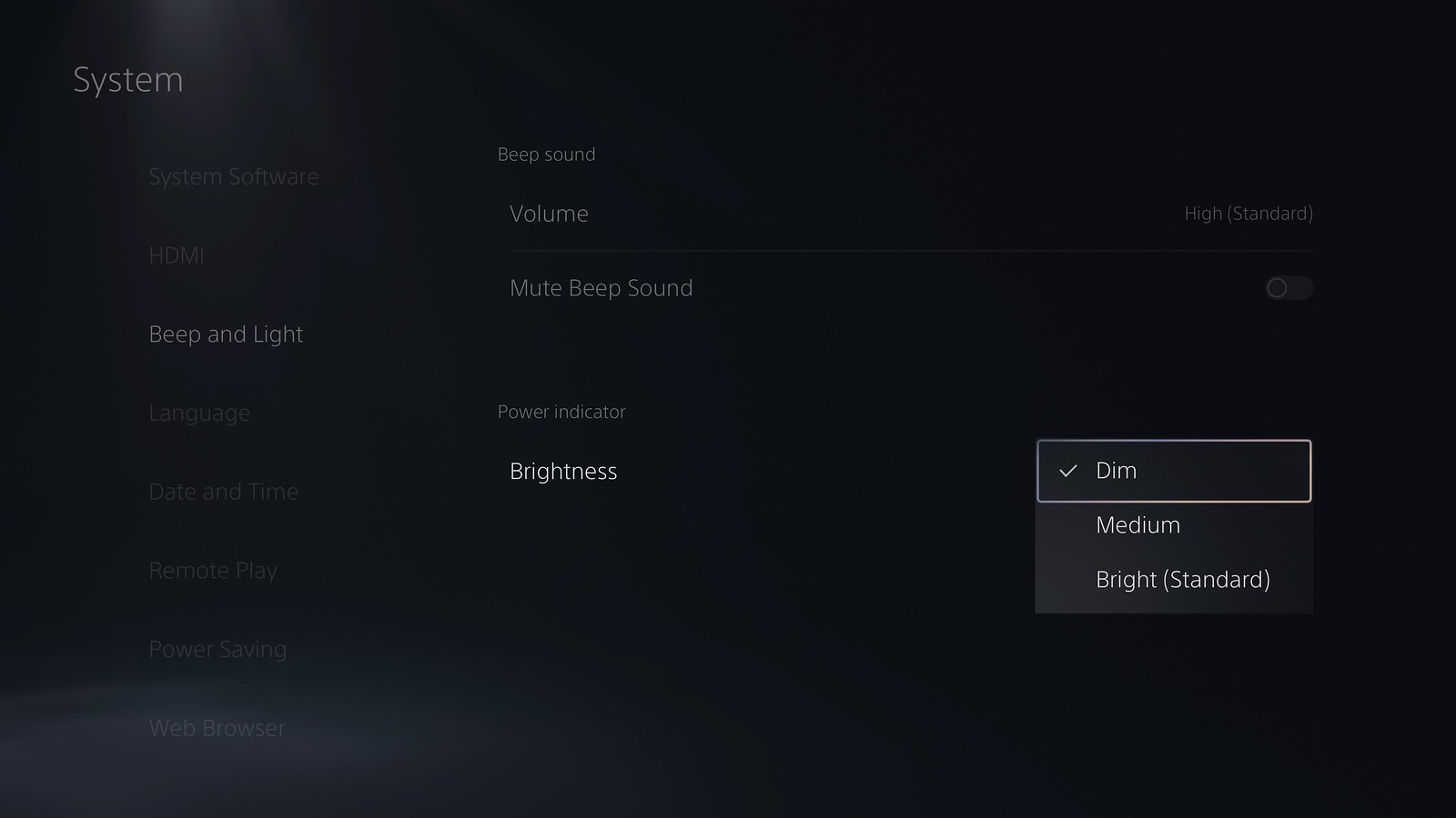 Capture d'écran de l'interface utilisateur PS5 montrant les options de luminosité de l'indicateur d'alimentation de la console PS5