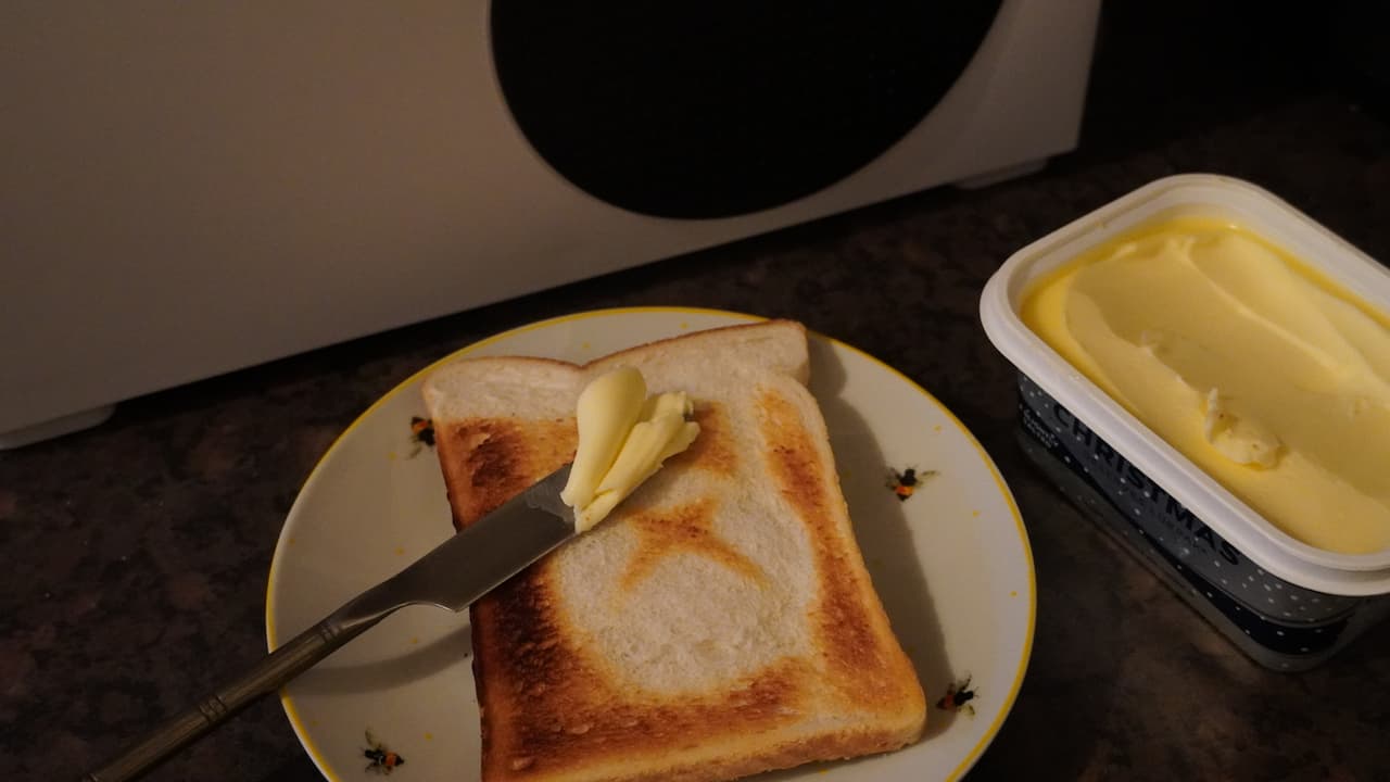 Le toast créé par le grille-pain Xbox Series S beurré