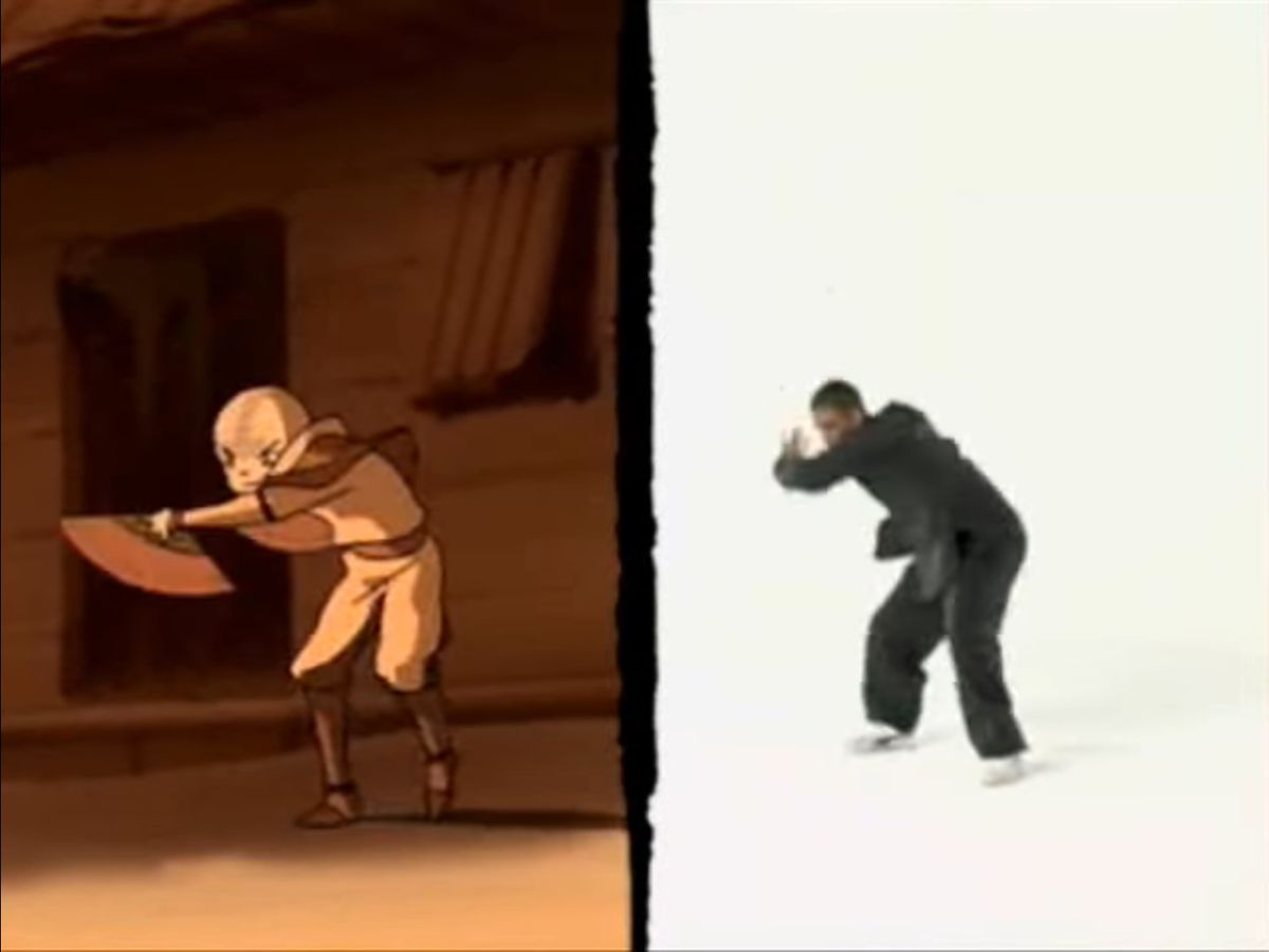Sifu Kisu fait un mouvement circulaire de maîtrise de l'air, à côté d'Aang dans ATLA faisant le même mouvement
