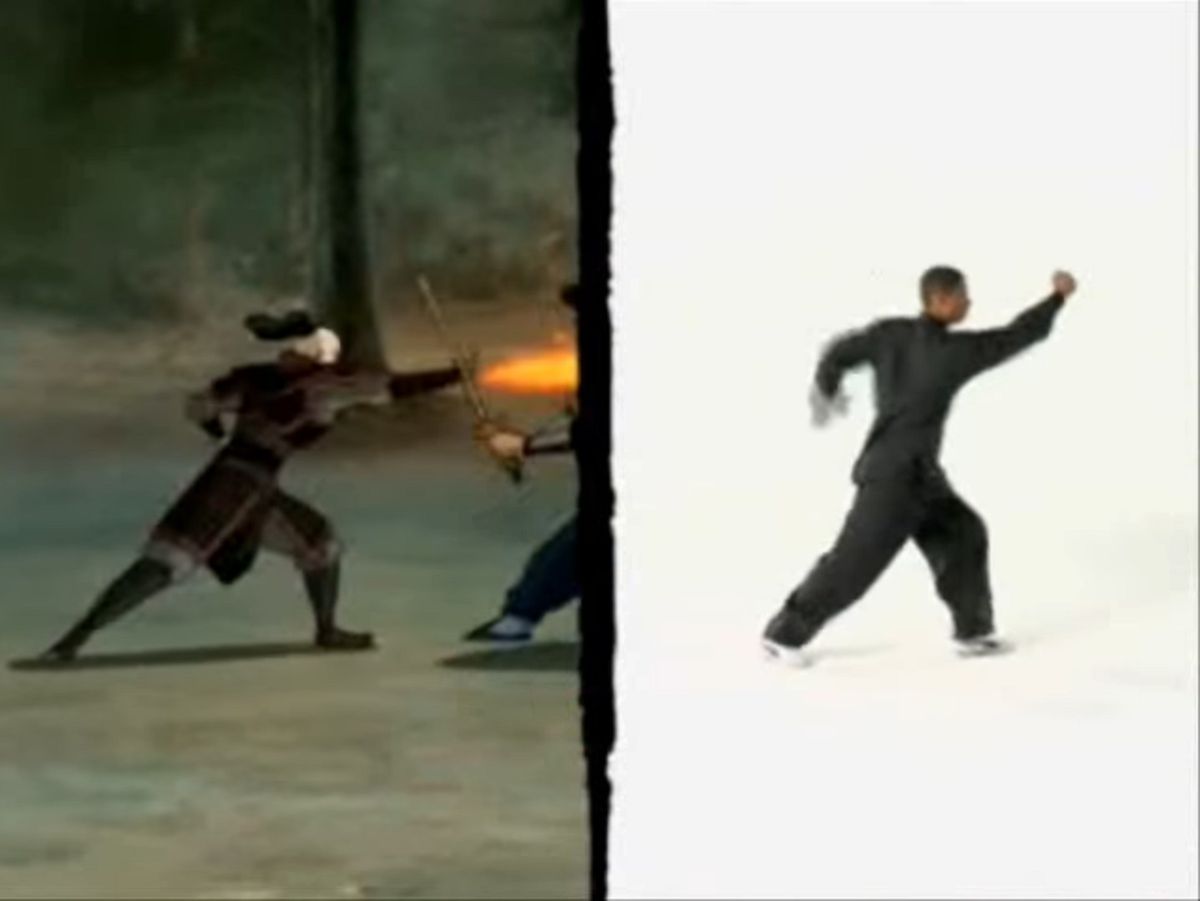 Sifu Kisu prend une pose de combat agressive, tandis que Zuko fait le même mouvement avec le feu sortant de ses bras dans ATLA côte à côte.