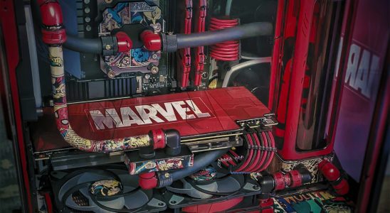 Ce PC de jeu de bande dessinée Stan Lee Marvel est incroyable